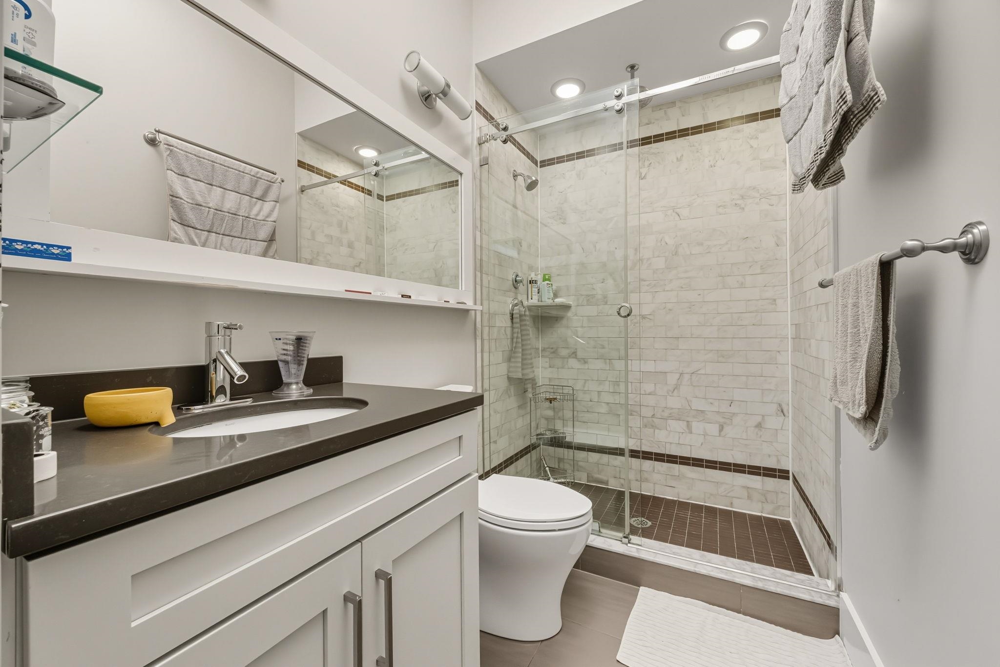 591 JERSEY AVE Unit: 5