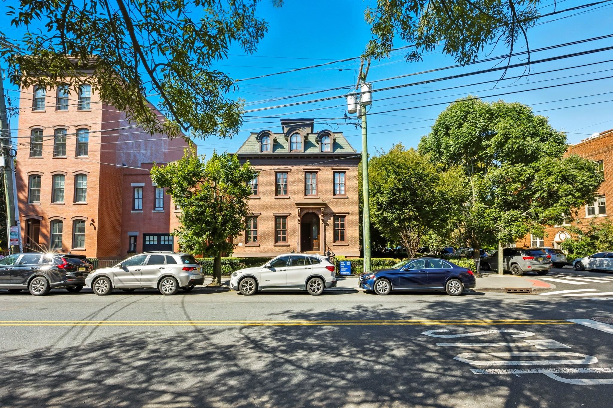 591 JERSEY AVE Unit: 5