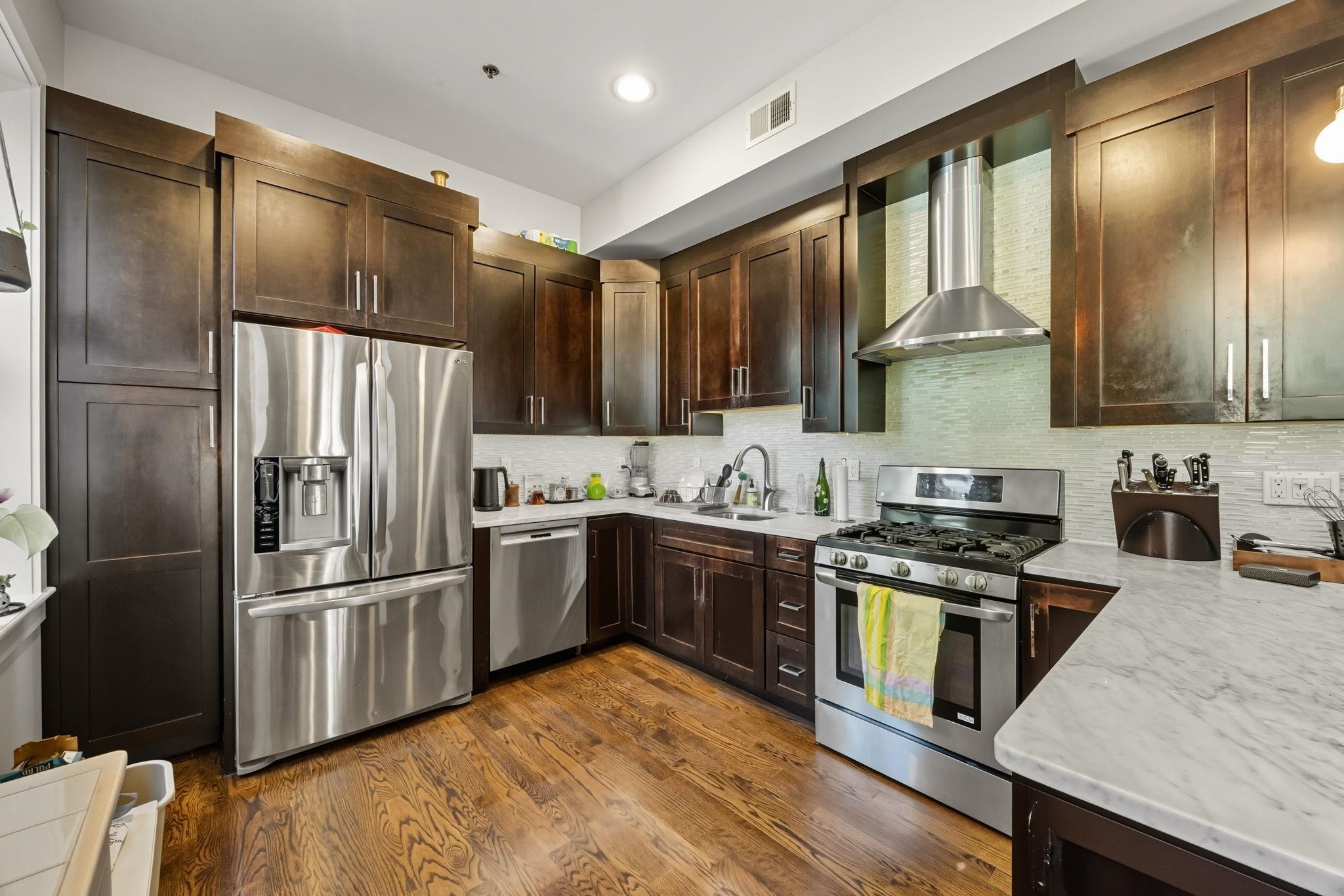 591 JERSEY AVE Unit: 5