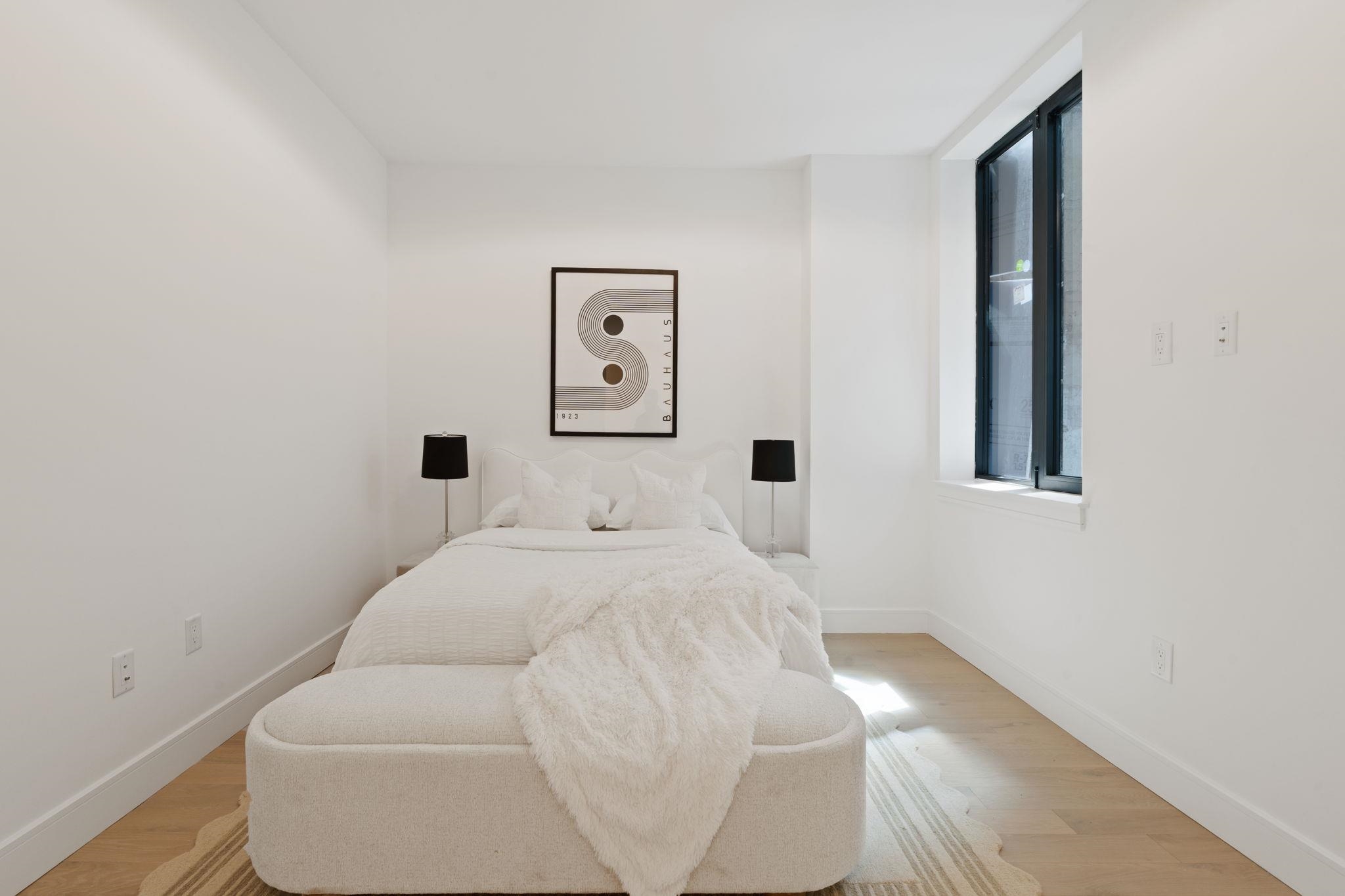 139 CHRISTOPHER COLUMBUS DR Unit: 604