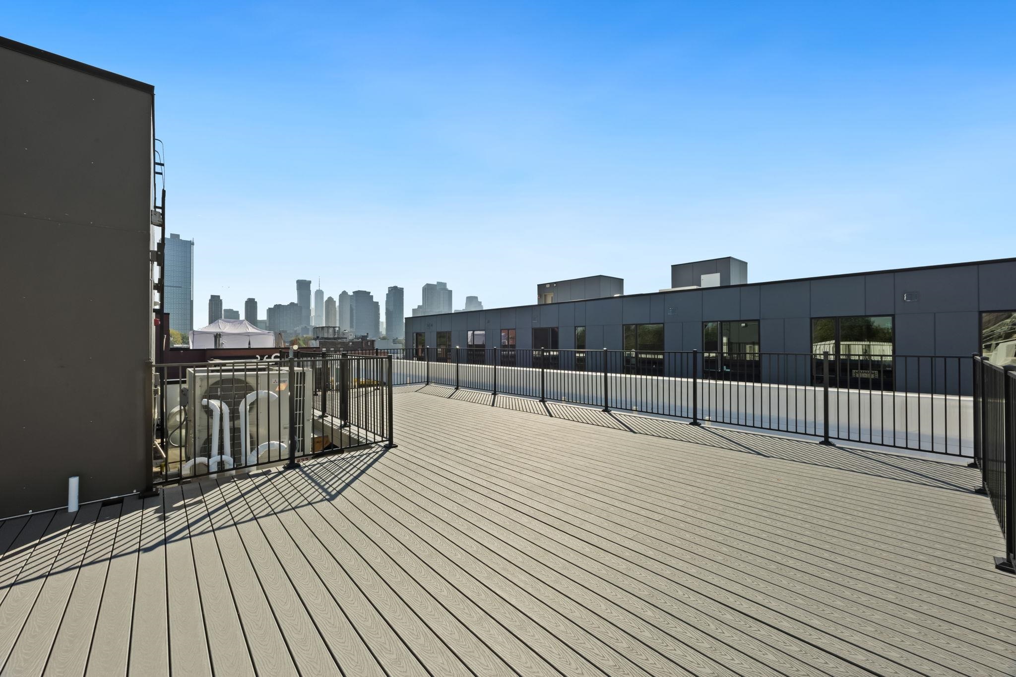 160 BRUNSWICK ST Unit: 302