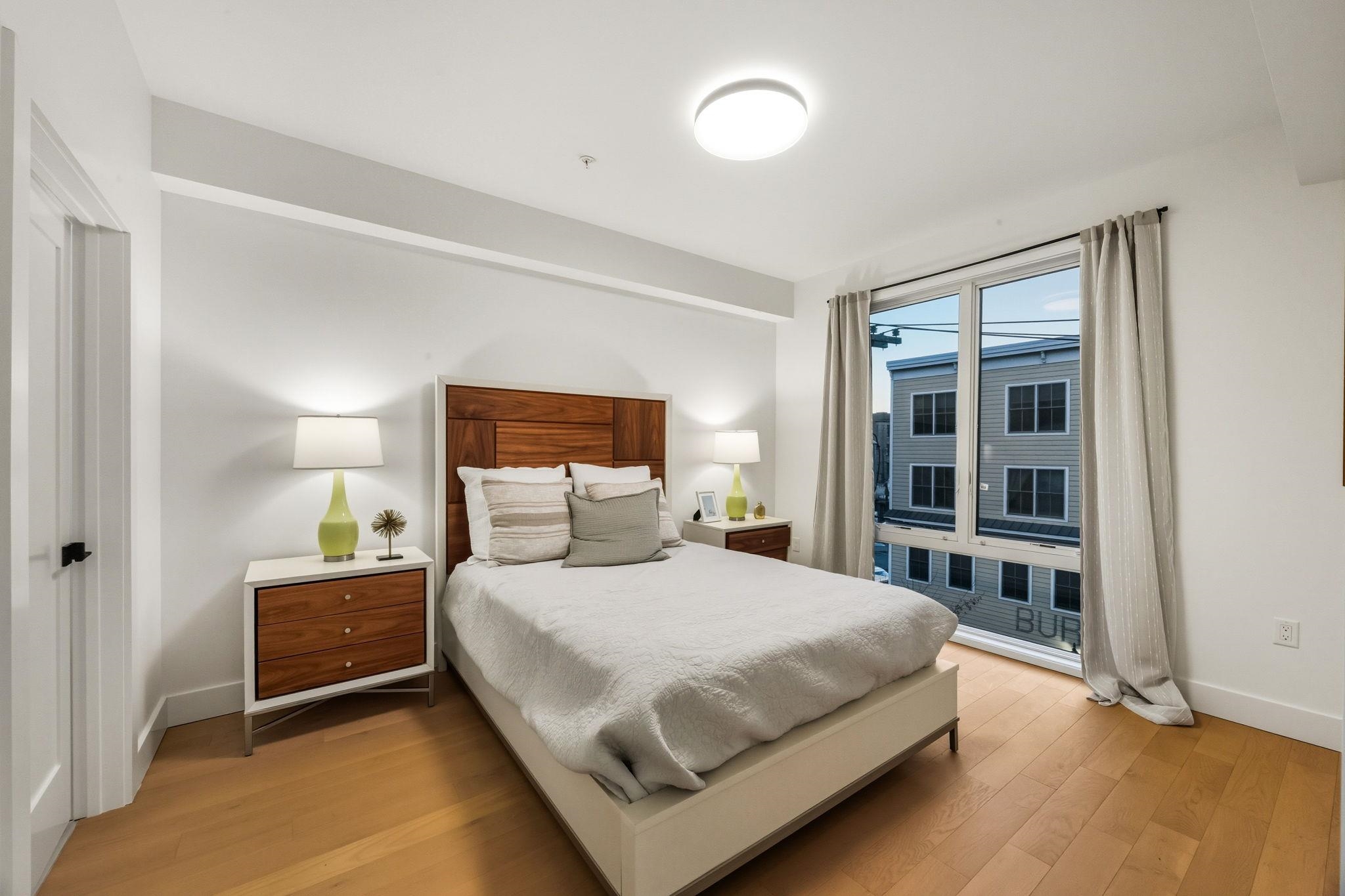 160 BRUNSWICK ST Unit: 401