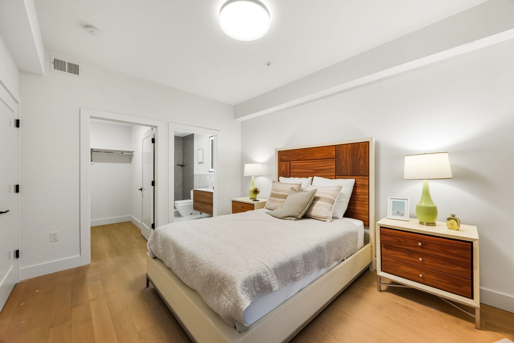 160 BRUNSWICK ST Unit: 401