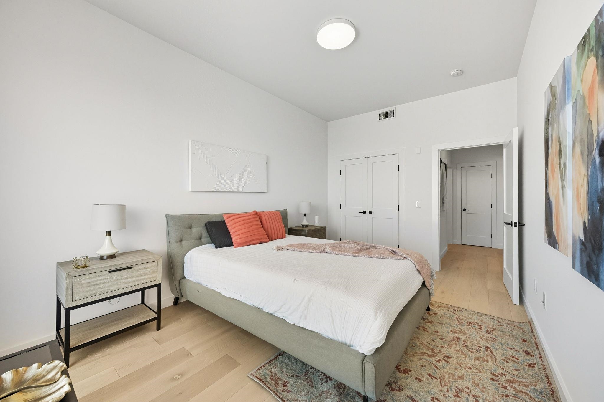 425 3RD ST Unit: 401