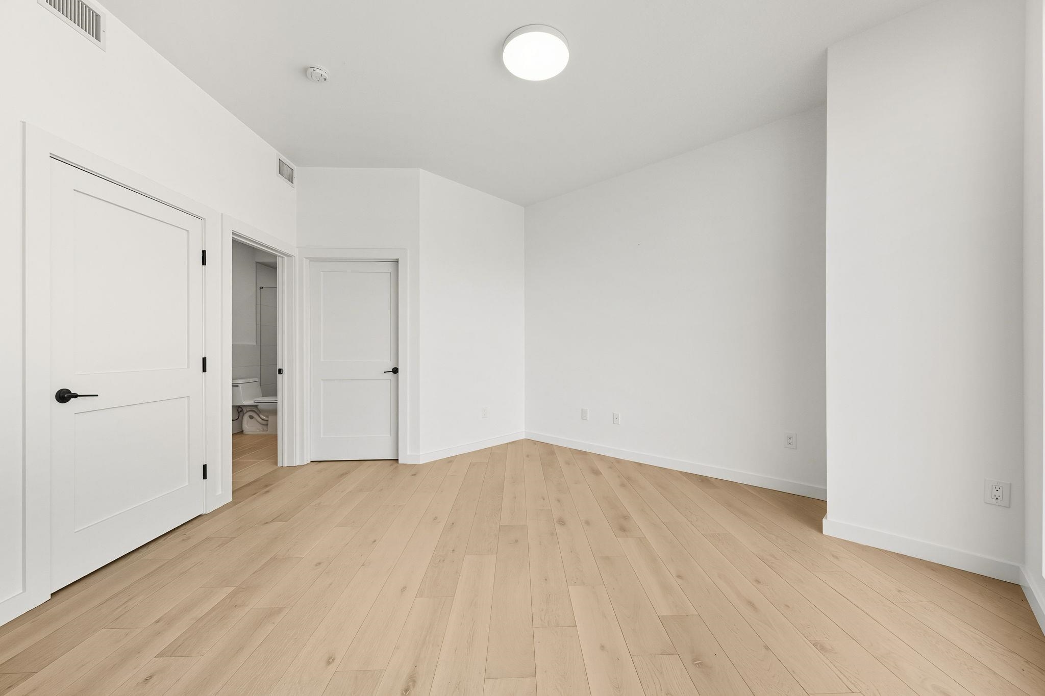 425 3RD ST Unit: 401