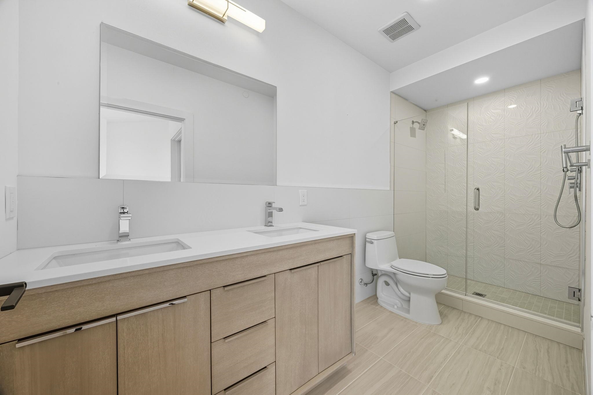 425 3RD ST Unit: 401