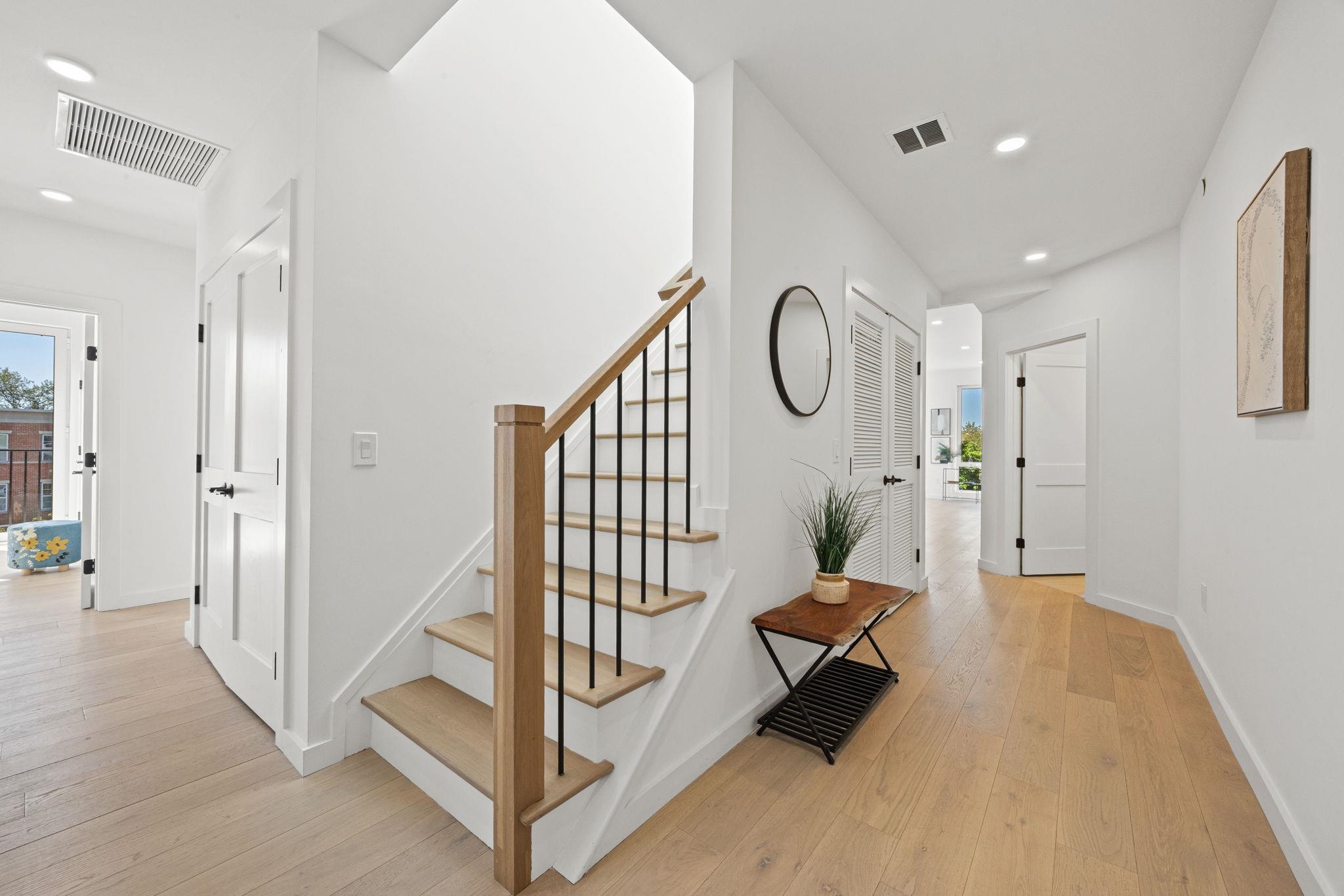 425 3RD ST Unit: 402