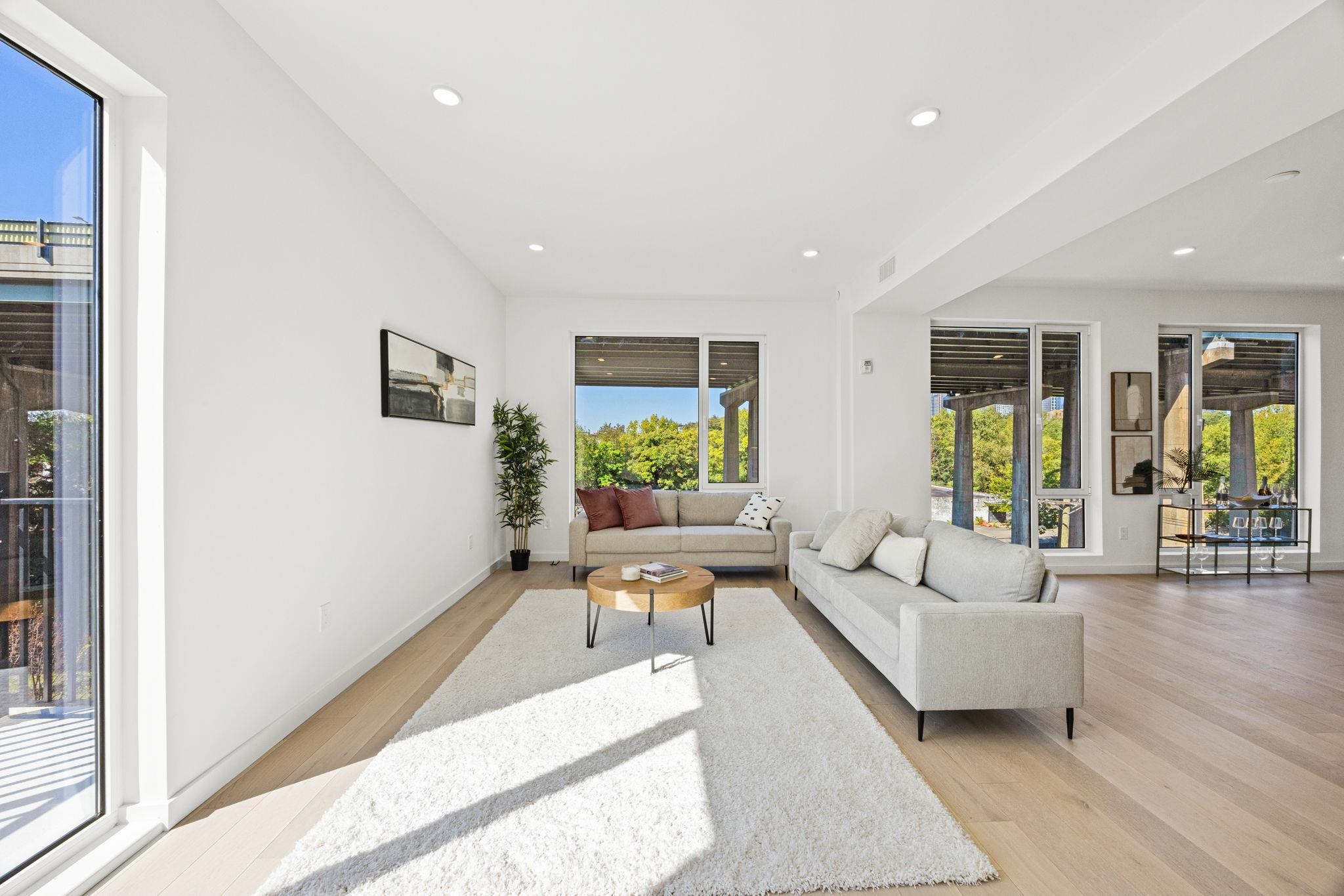 425 3RD ST Unit: 402