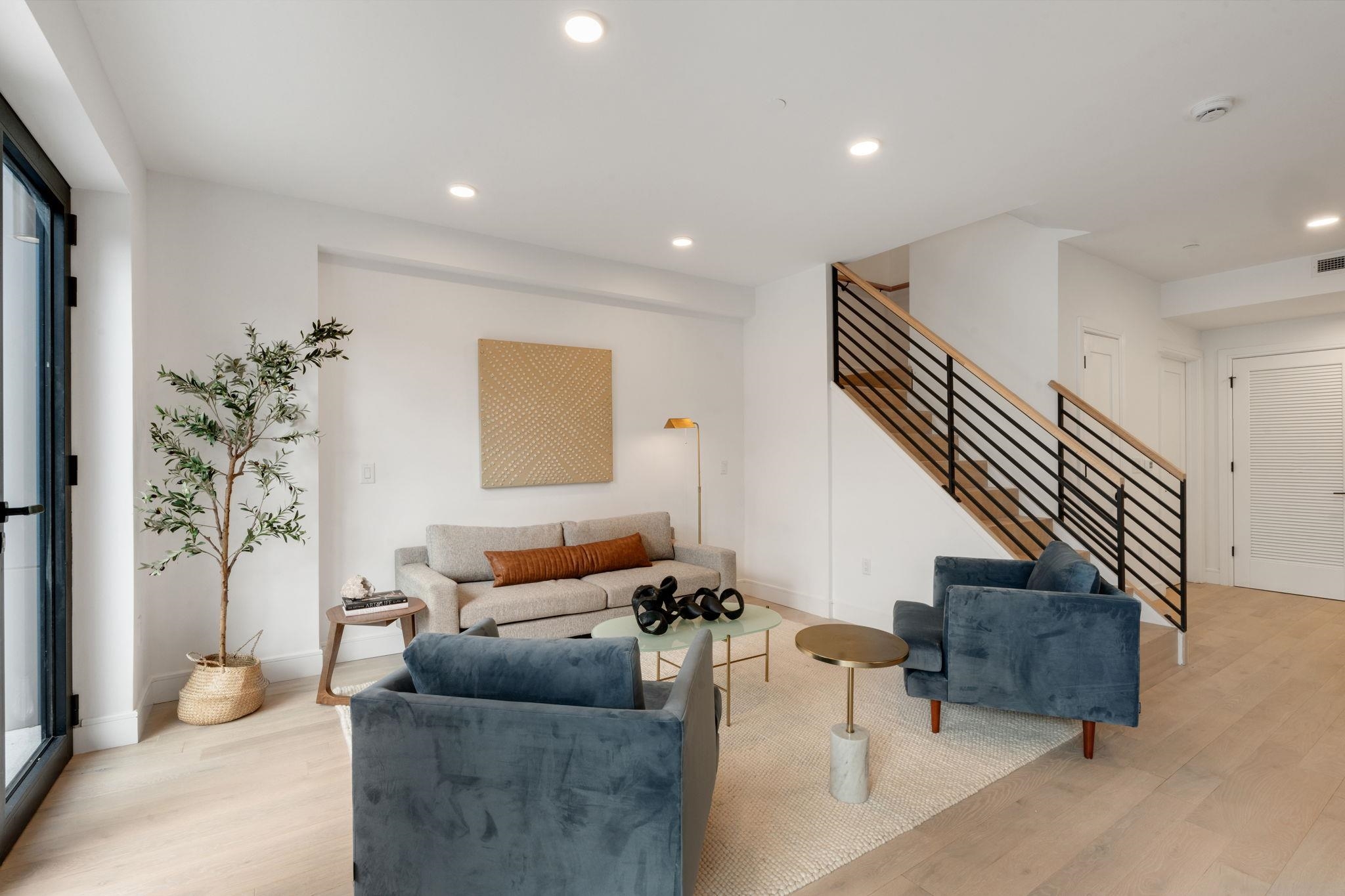 139 CHRISTOPHER COLUMBUS DR Unit: 602