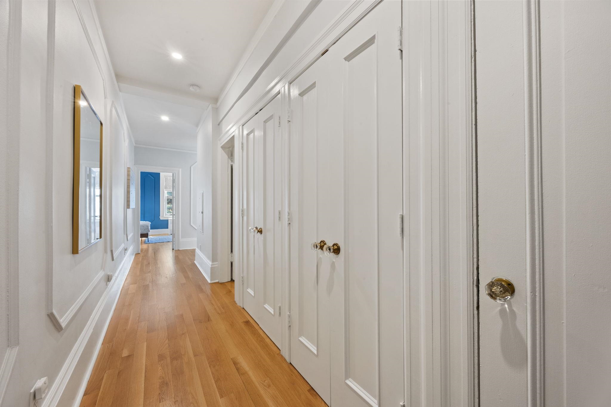 920 HUDSON ST Unit: 2B