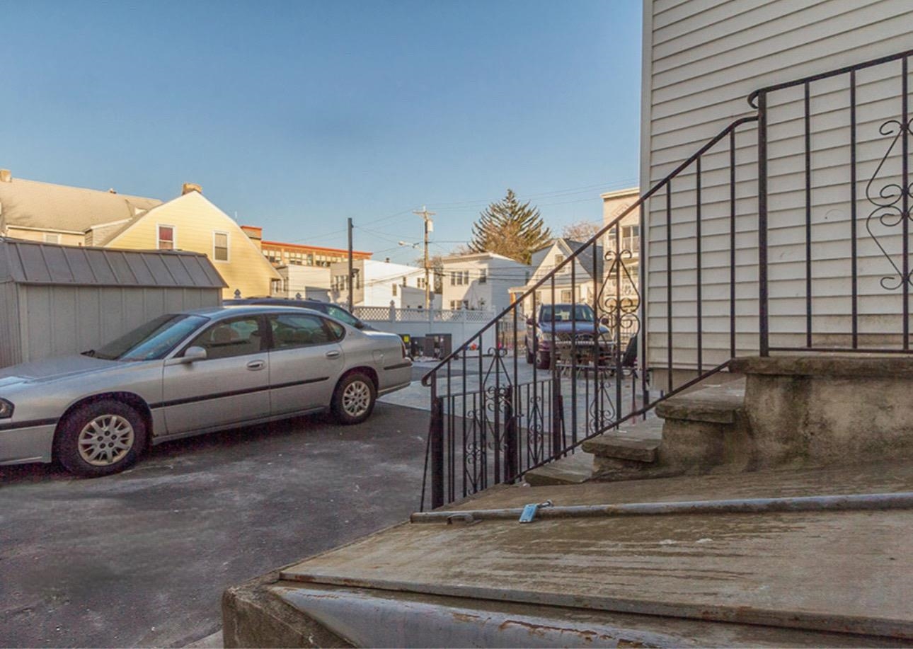 294 DUNCAN AVE