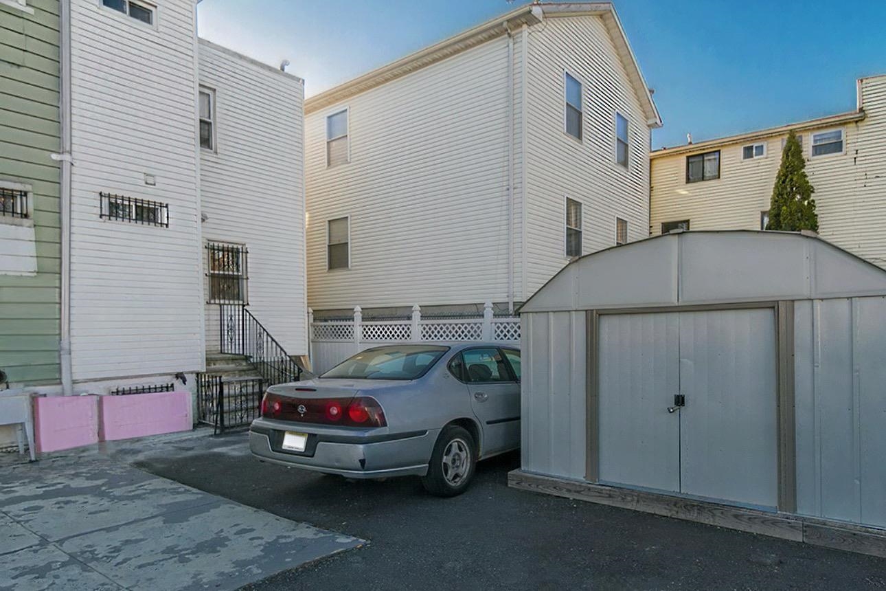 294 DUNCAN AVE