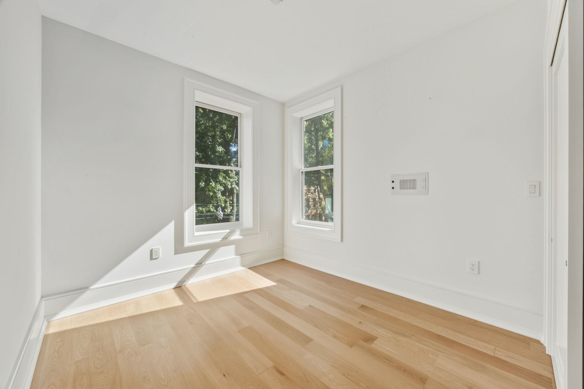 647 JERSEY AVE Unit: PH