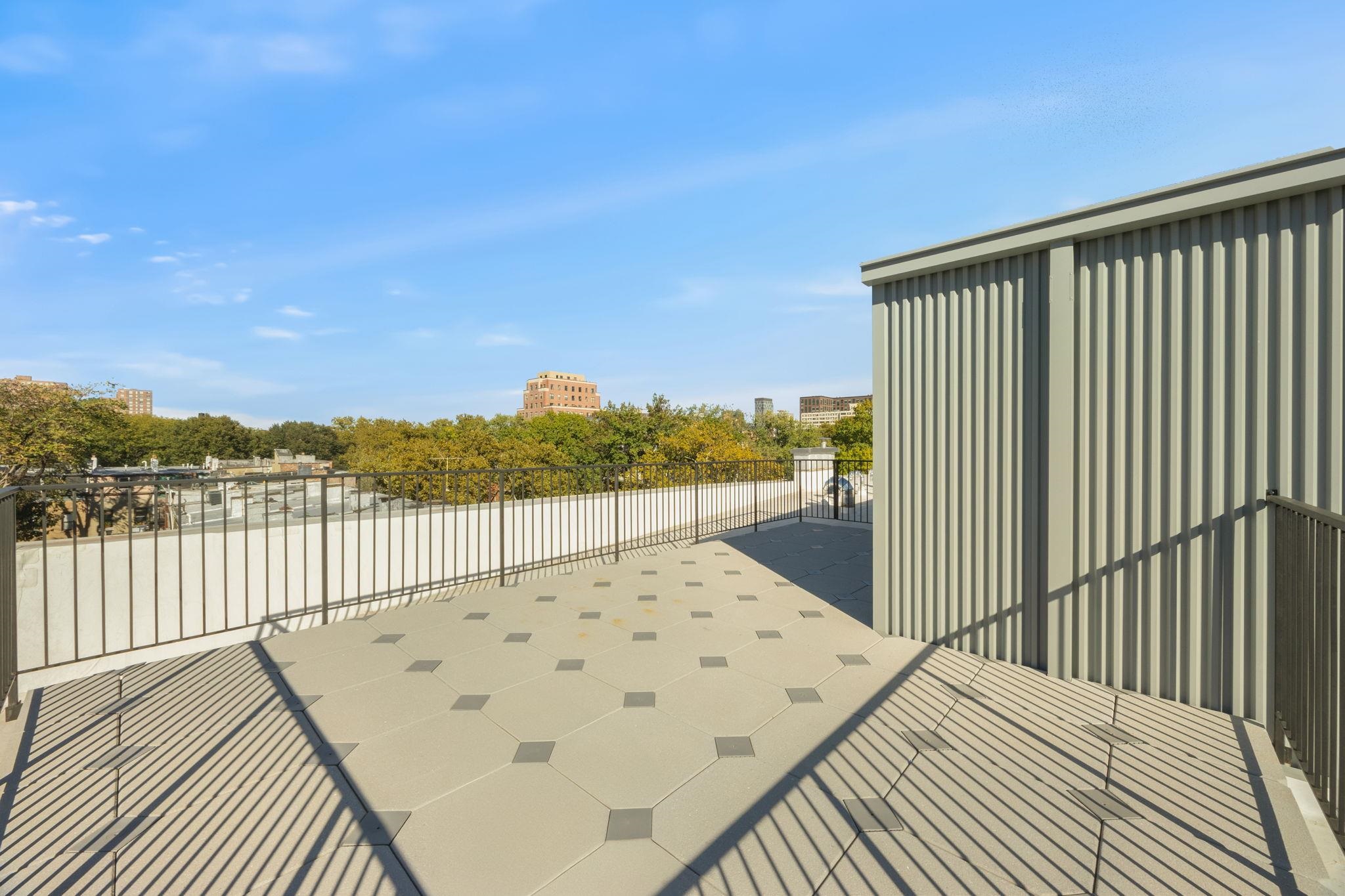 647 JERSEY AVE Unit: PH