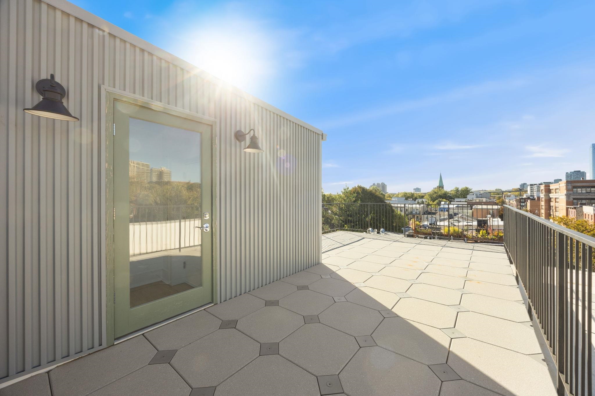 647 JERSEY AVE Unit: PH