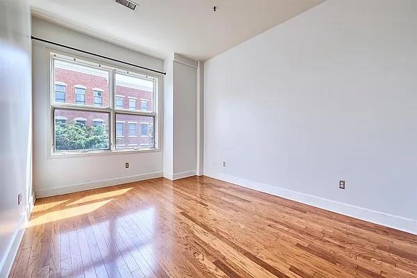 187 WARREN ST Unit: 309