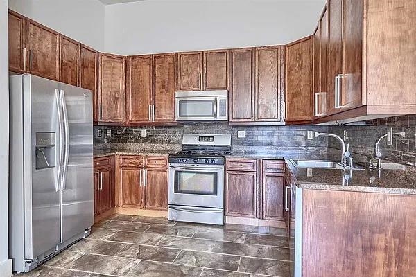 187 WARREN ST Unit: 309