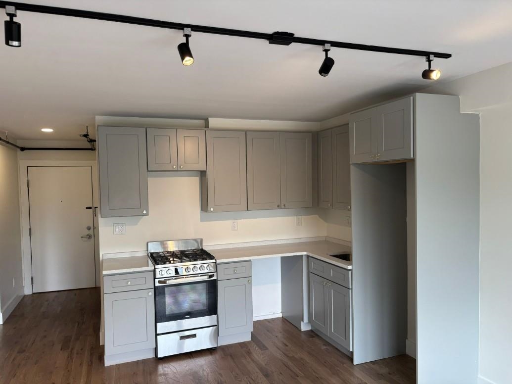 850 WEST SIDE AVE Unit: 18