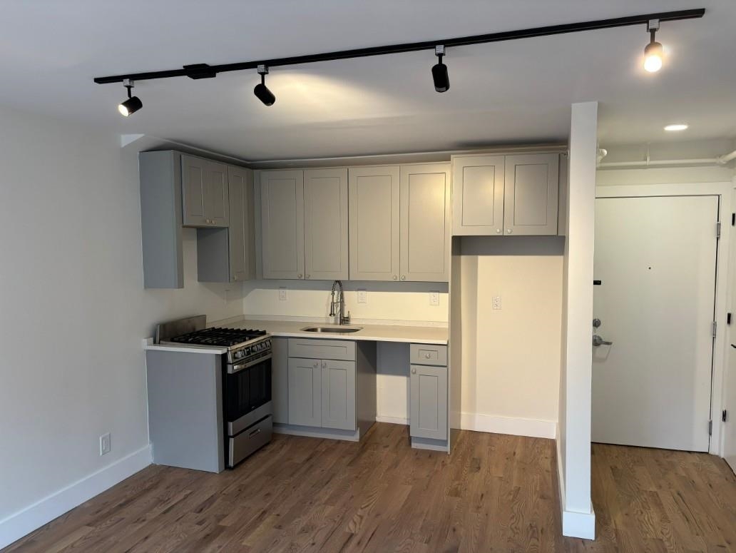 850 WEST SIDE AVE Unit: 18