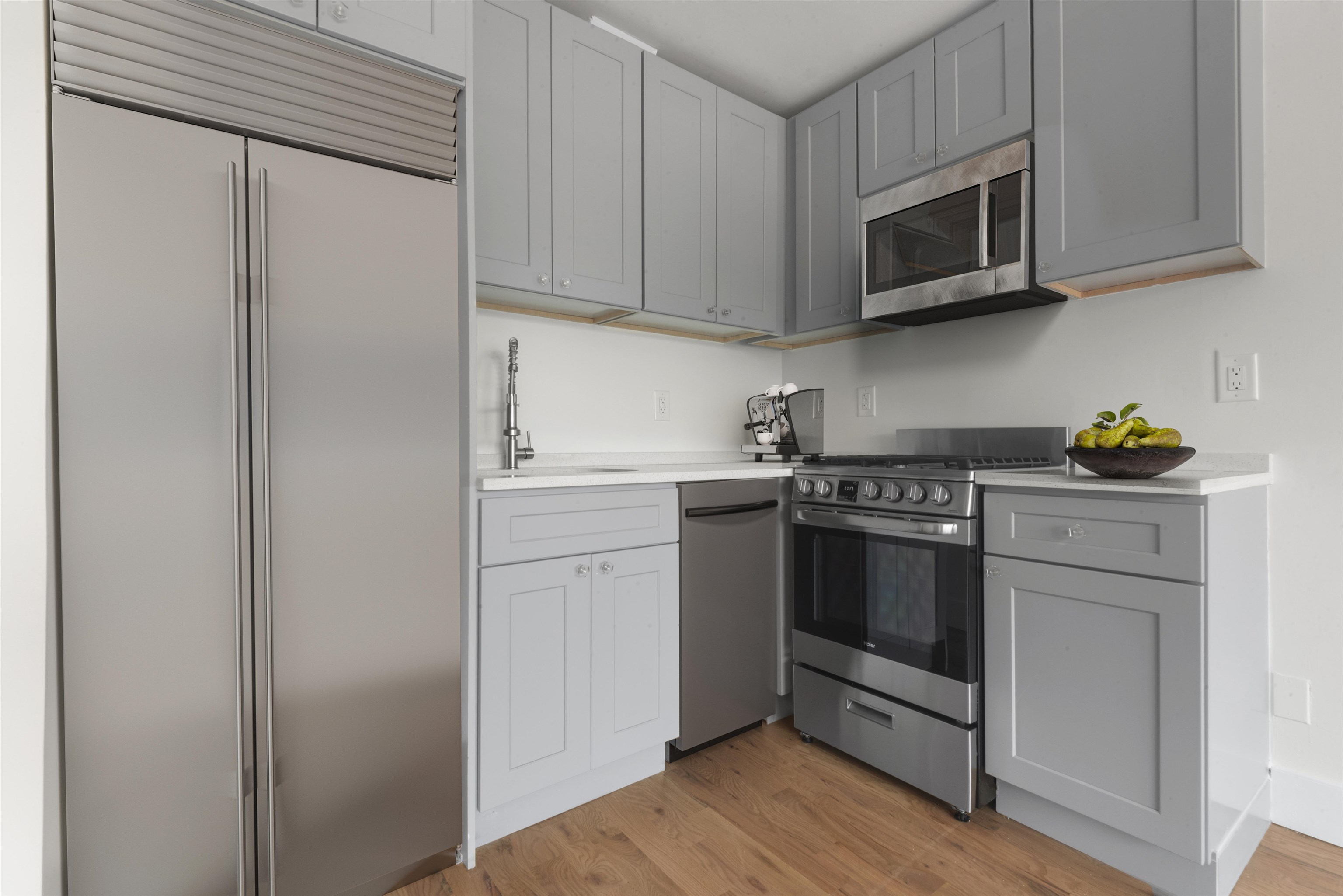 850 WEST SIDE AVE Unit: 18