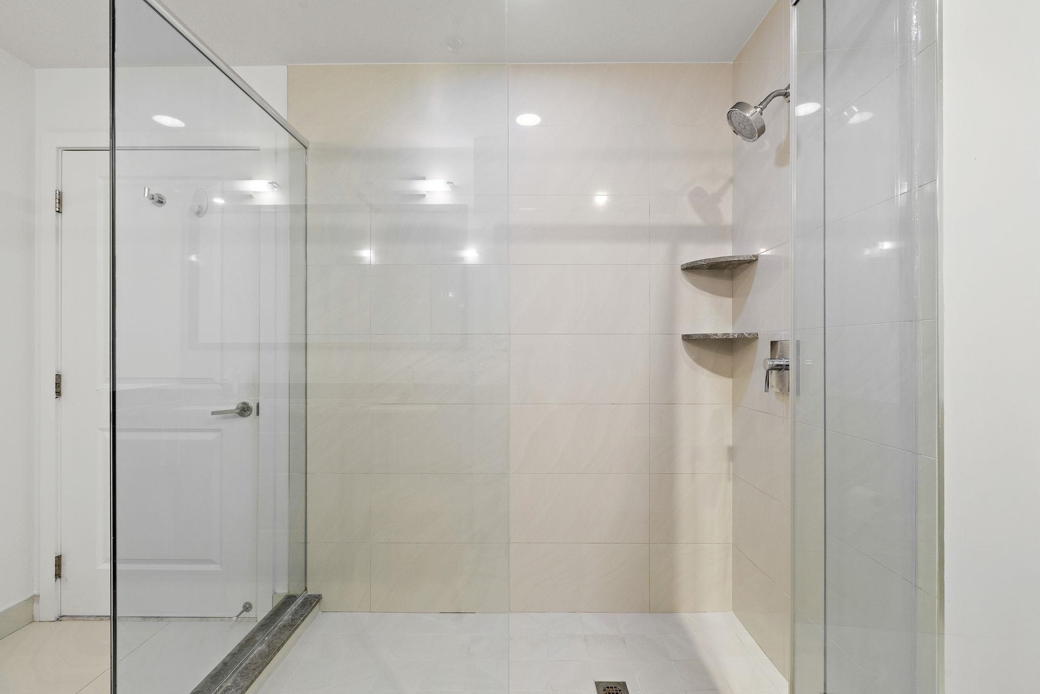 1100 MAXWELL LANE Unit: 531