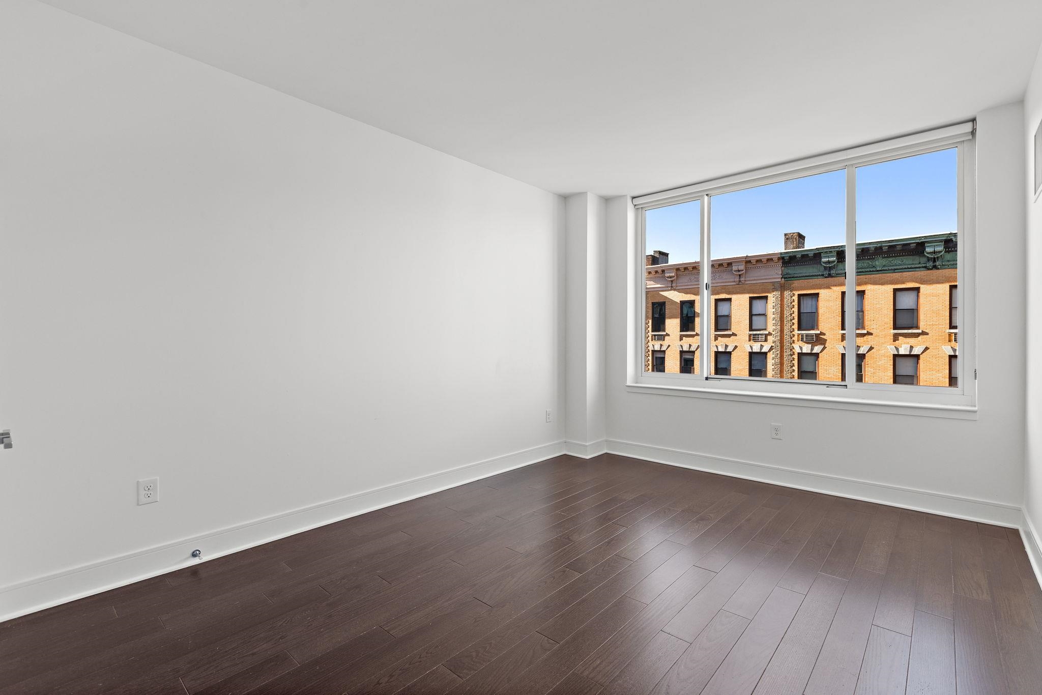 1100 MAXWELL LANE Unit: 531