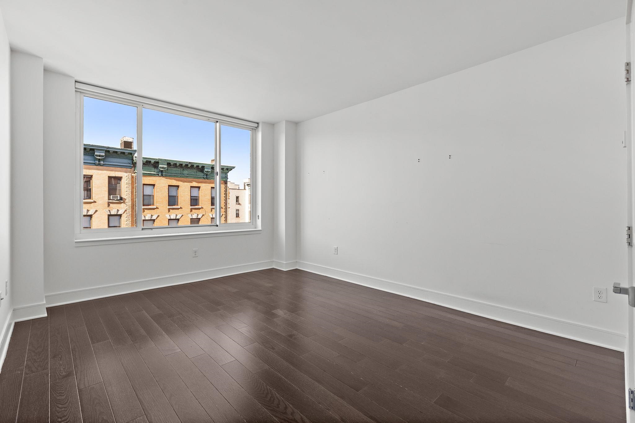 1100 MAXWELL LANE Unit: 531