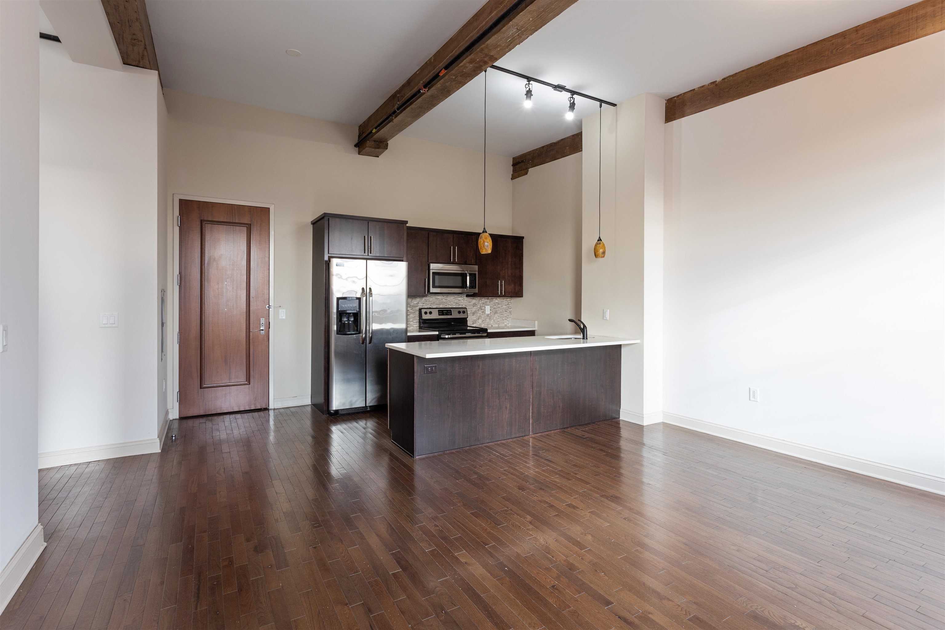 154 AVENUE E Unit: C304