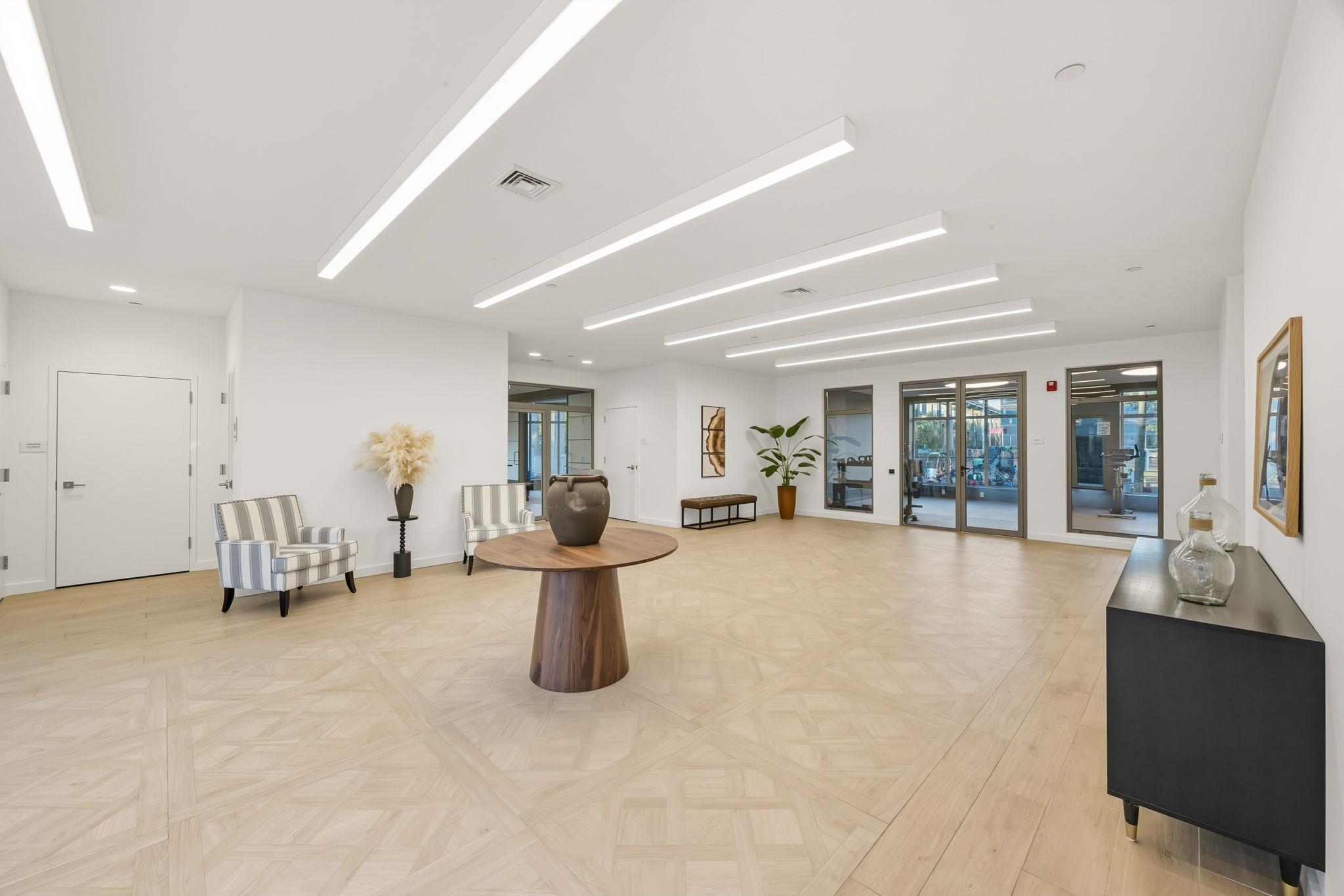 425 3RD ST Unit: 318