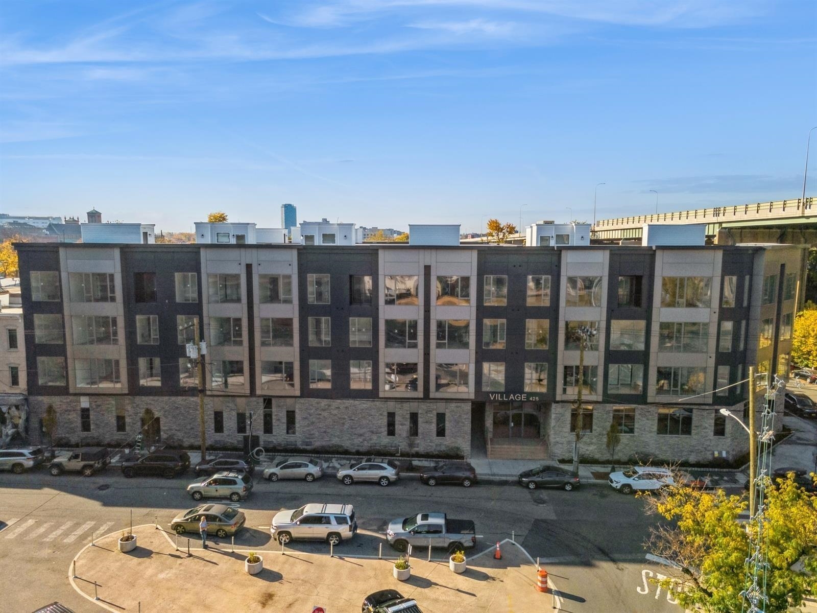 425 3RD ST Unit: 318