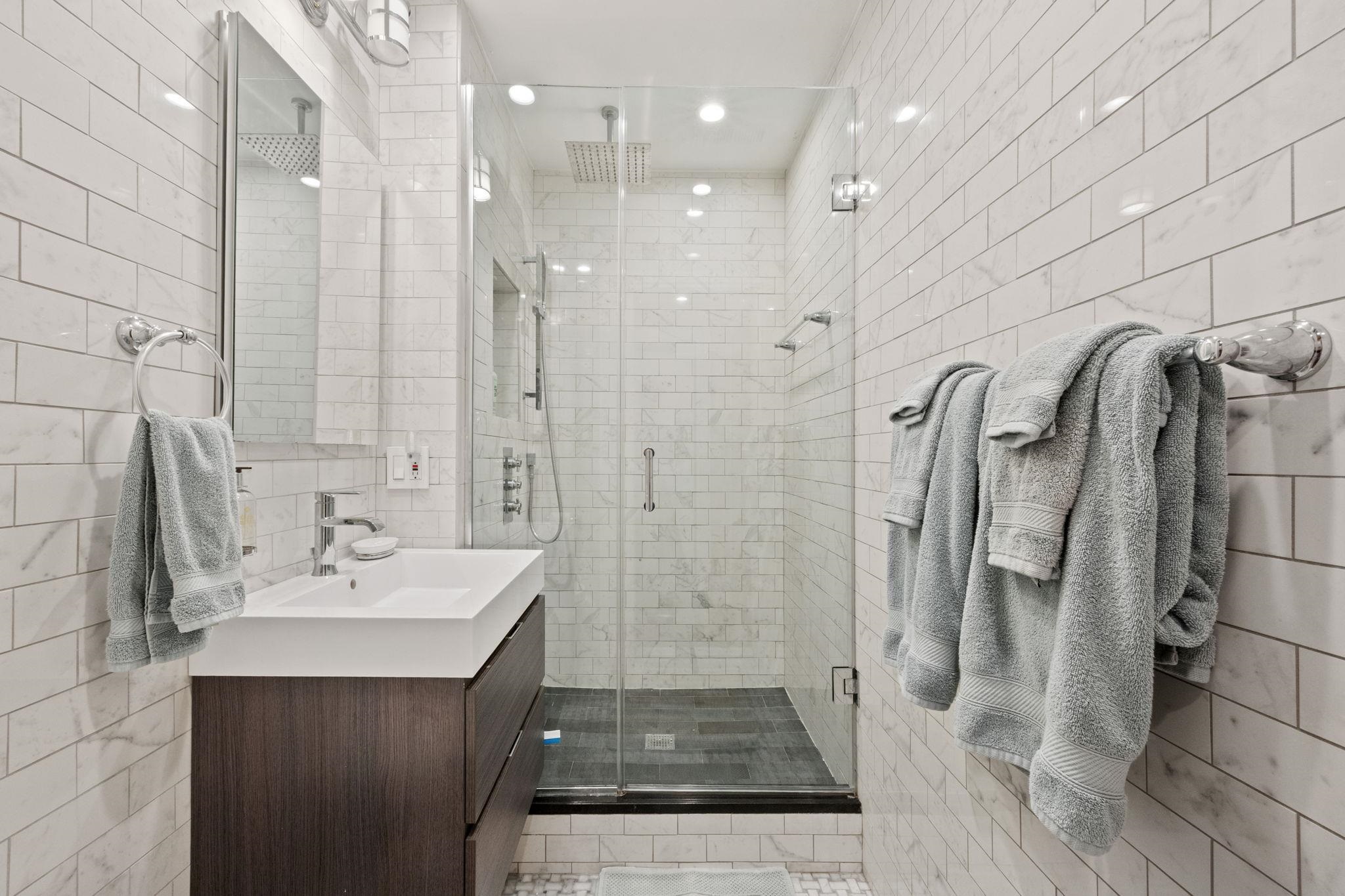 1 GREENE ST Unit: 704