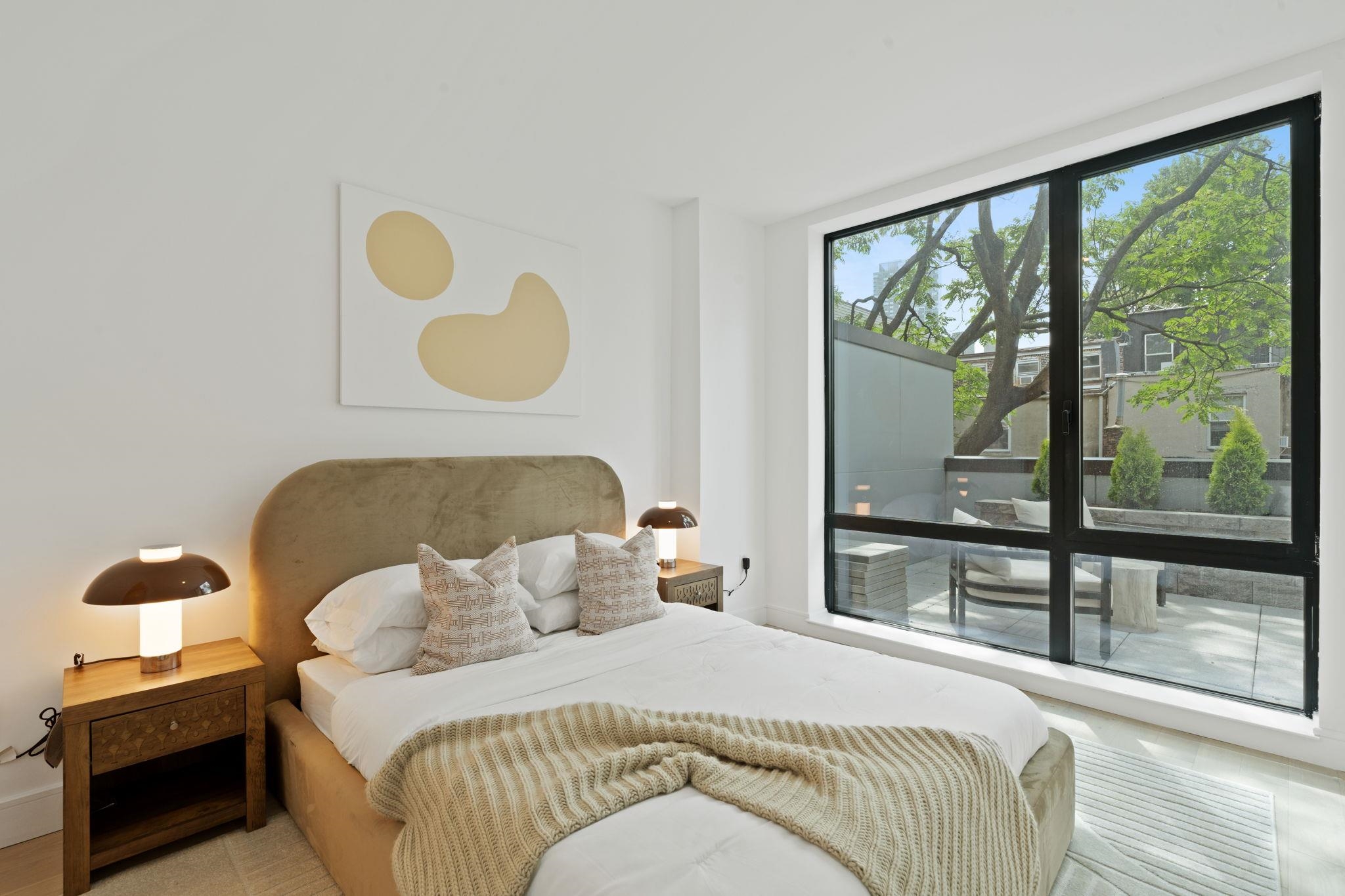 139 CHRISTOPHER COLUMBUS DR Unit: 410