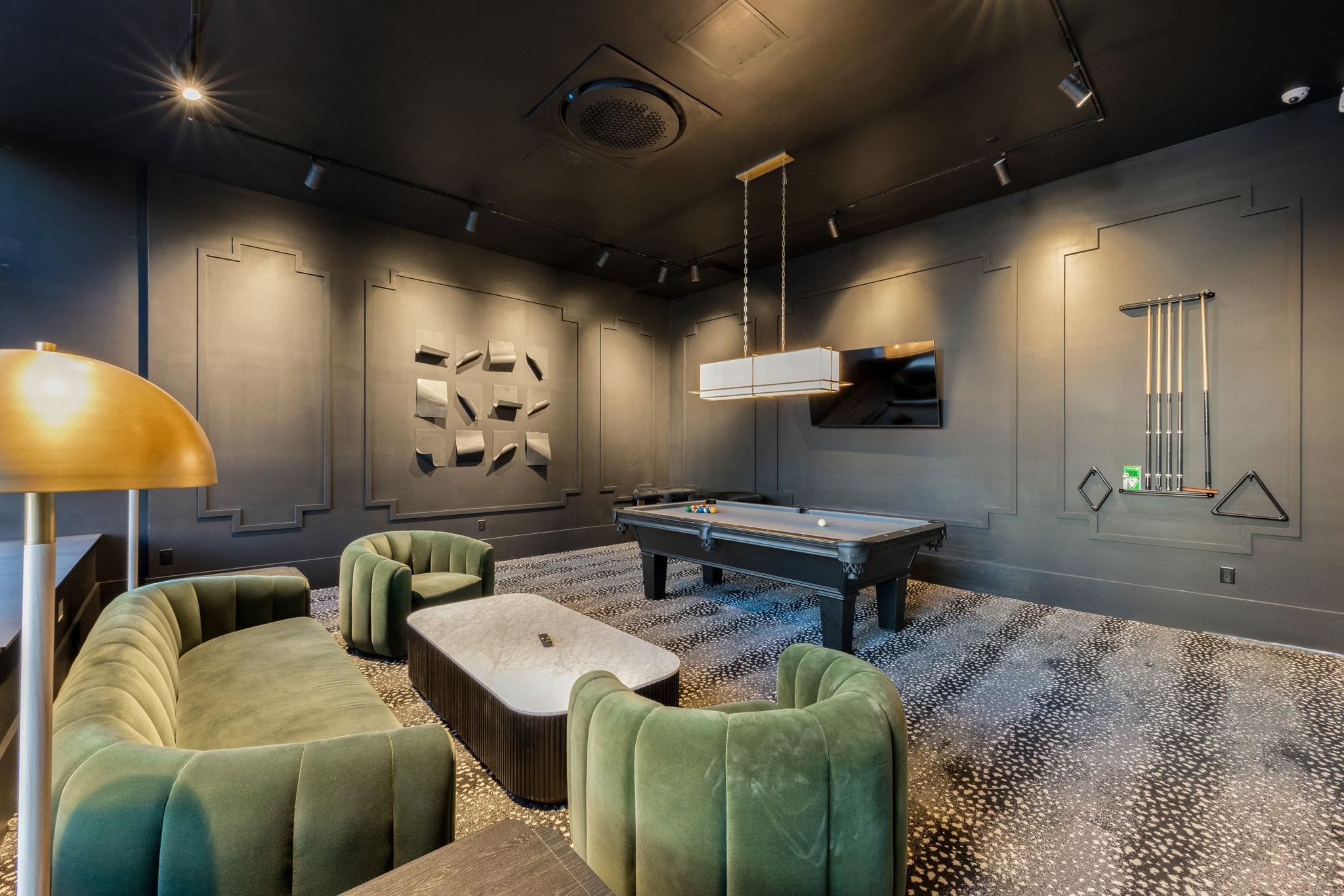 139 CHRISTOPHER COLUMBUS DR Unit: 410