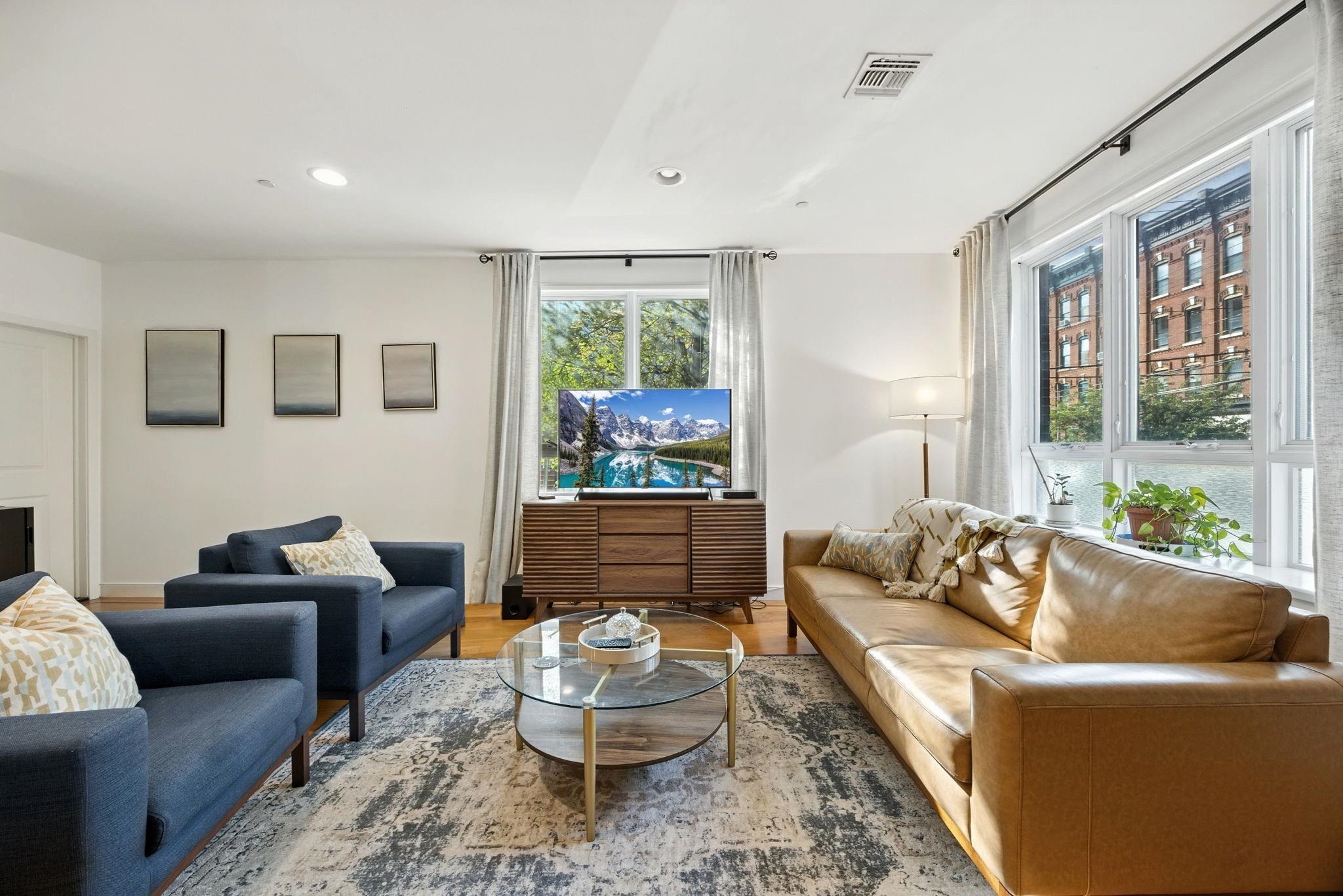 296 GRAND ST Unit: 1A