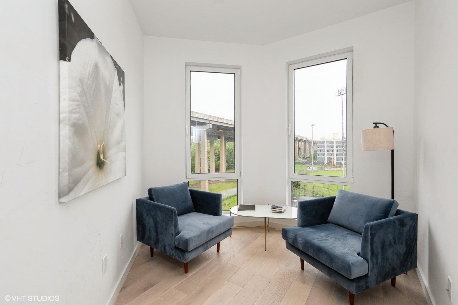 425 3RD ST Unit: 404