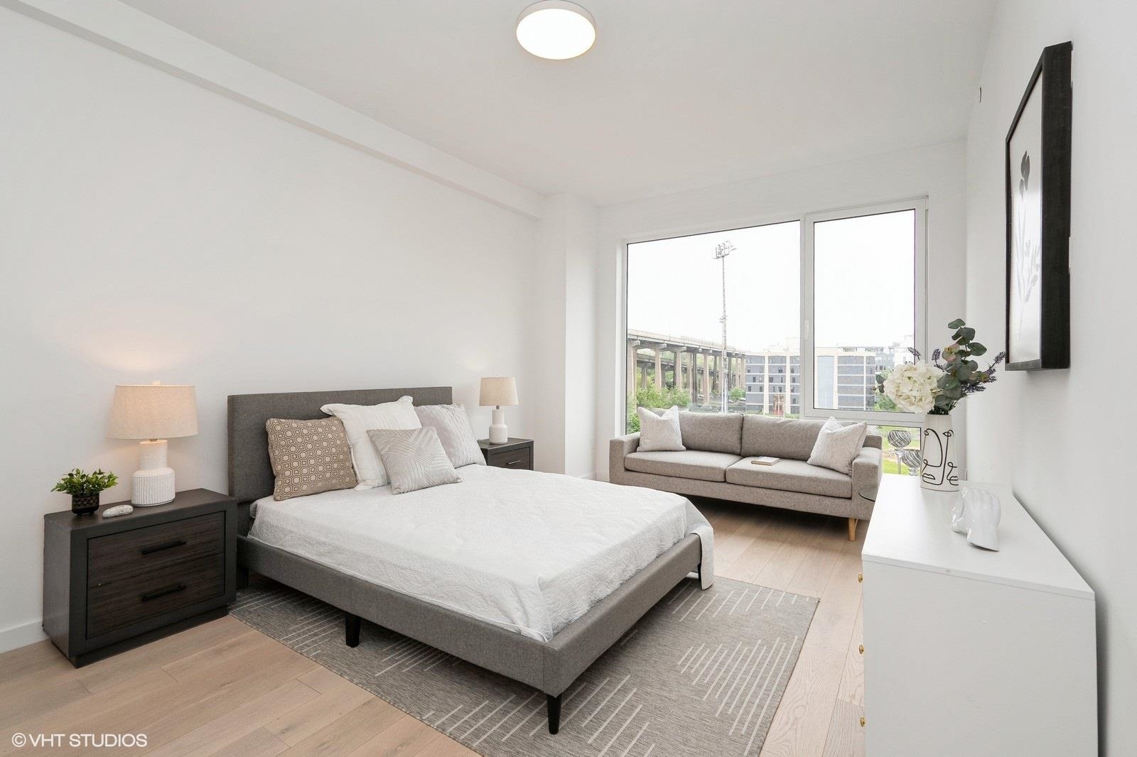 425 3RD ST Unit: 404