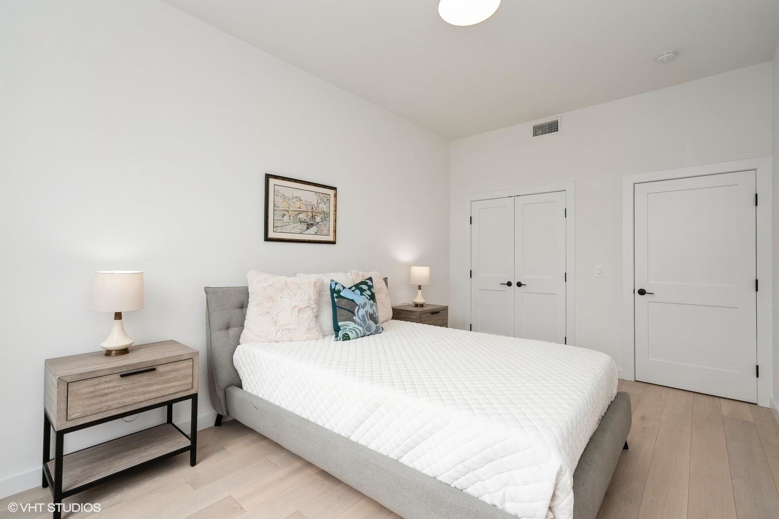 425 3RD ST Unit: 404