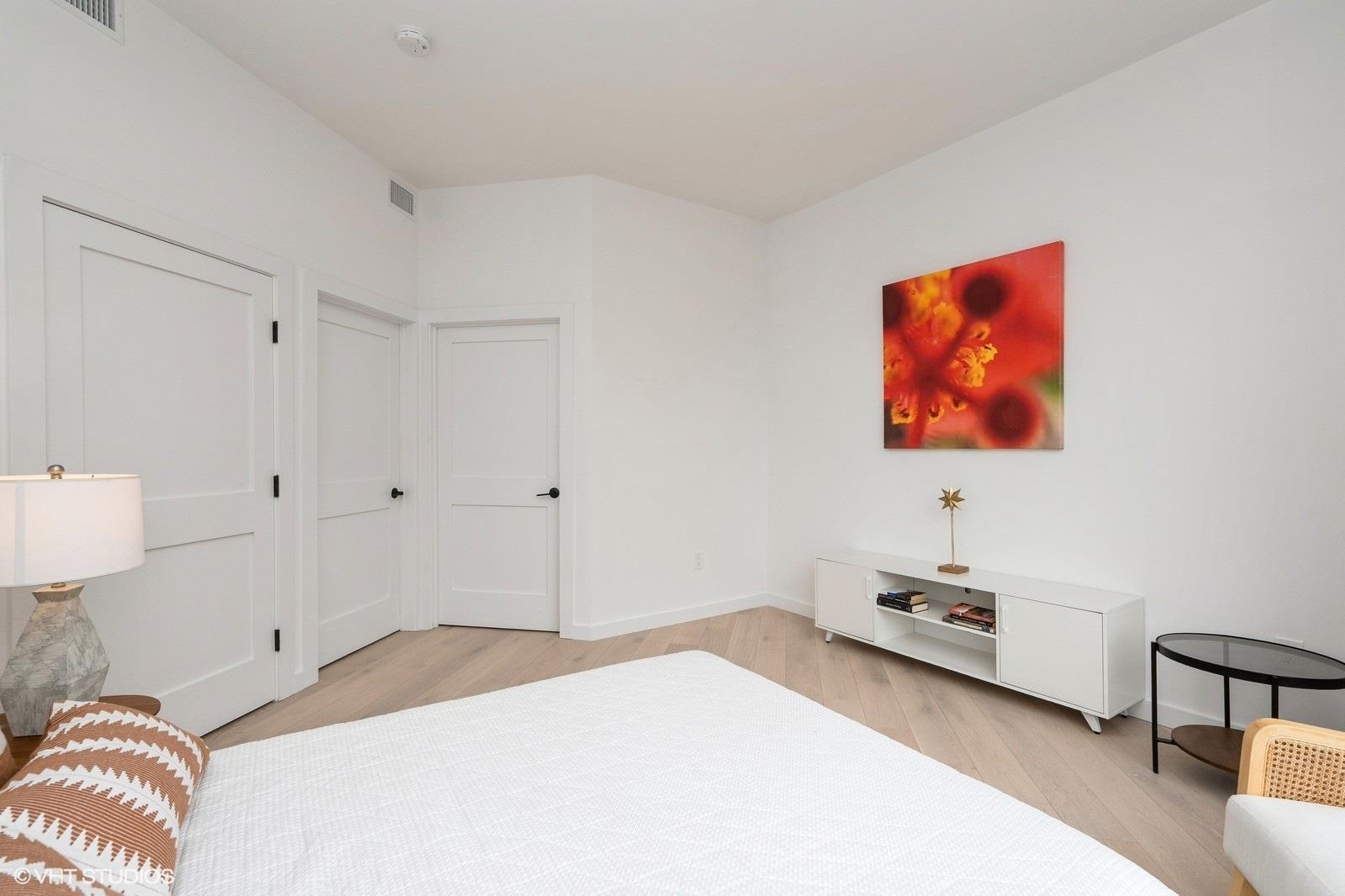 425 3RD ST Unit: 404