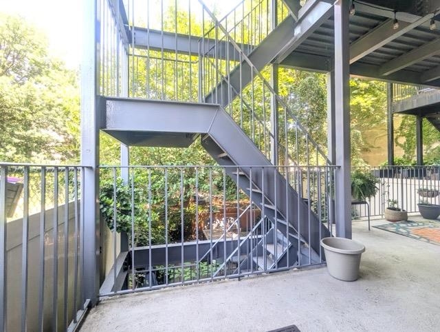 128 BRIGHT ST Unit: 1A