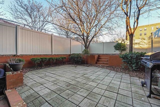 128 BRIGHT ST Unit: 1A