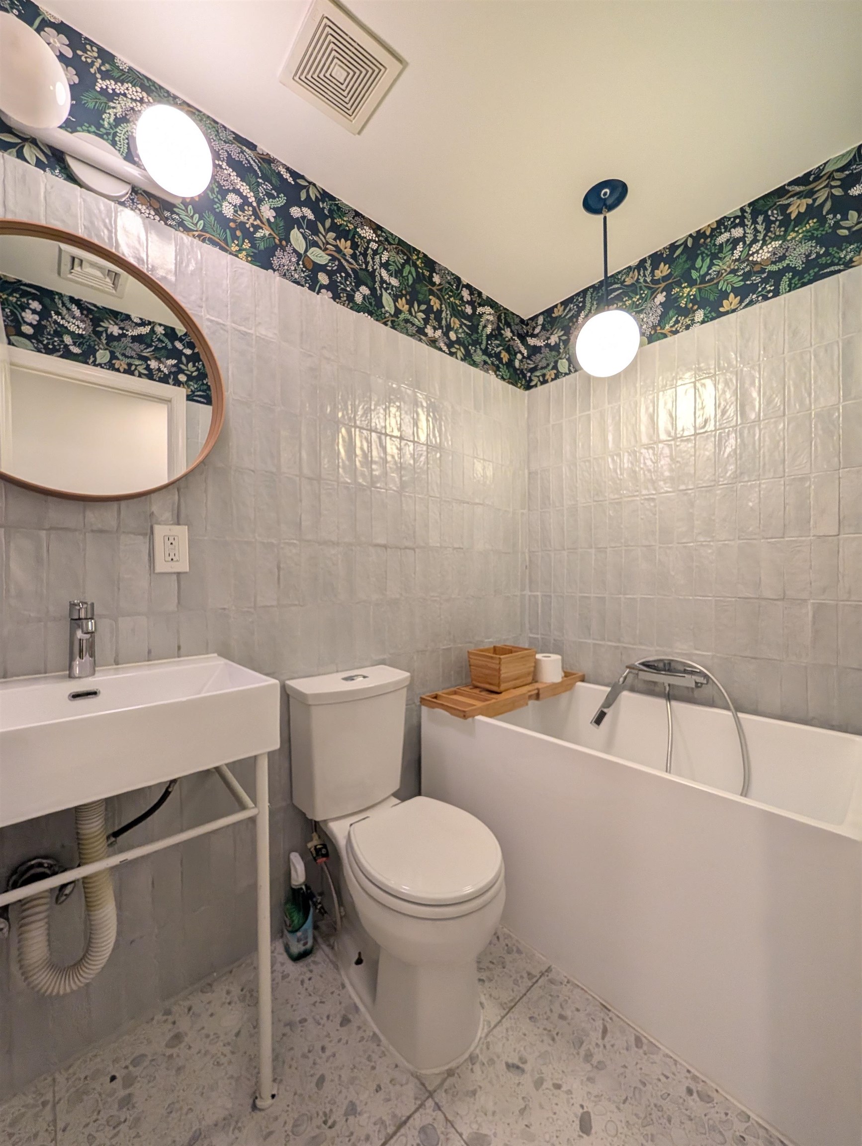 128 BRIGHT ST Unit: 1A