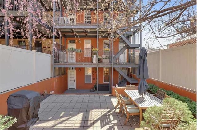 128 BRIGHT ST Unit: 1A