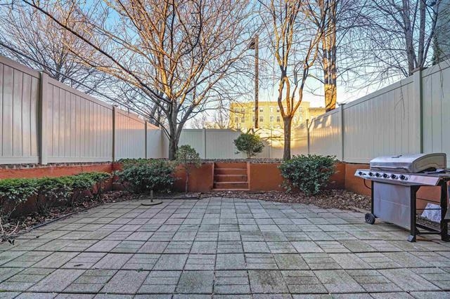 128 BRIGHT ST Unit: 1A