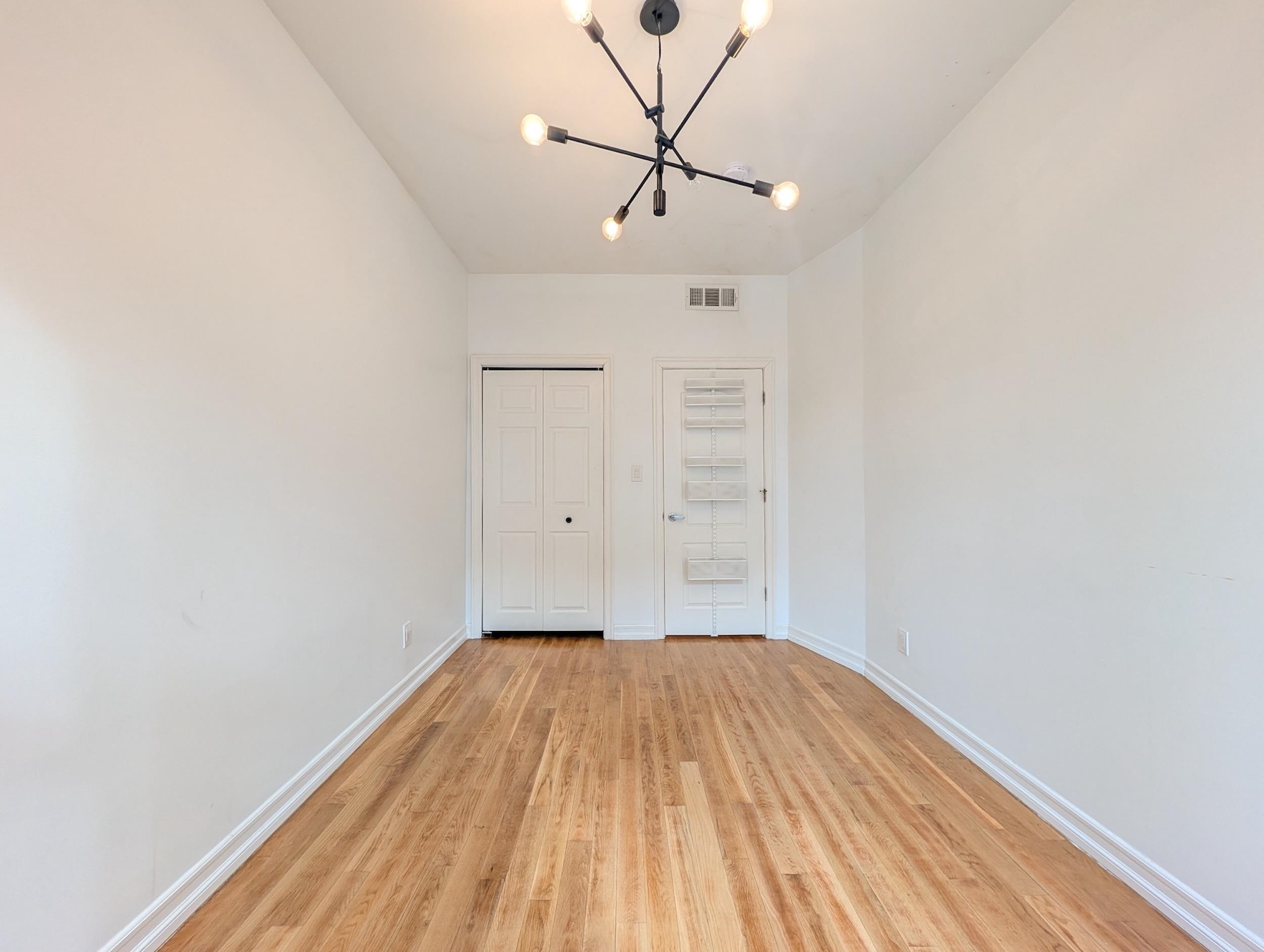 128 BRIGHT ST Unit: 1A