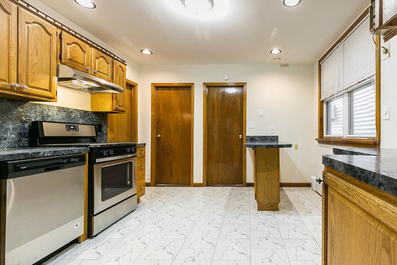 81 EAST 24TH ST