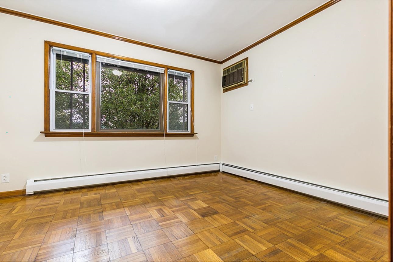 81 EAST 24TH ST