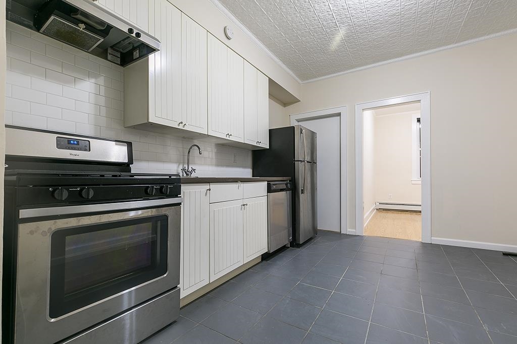 81 EAST 24TH ST