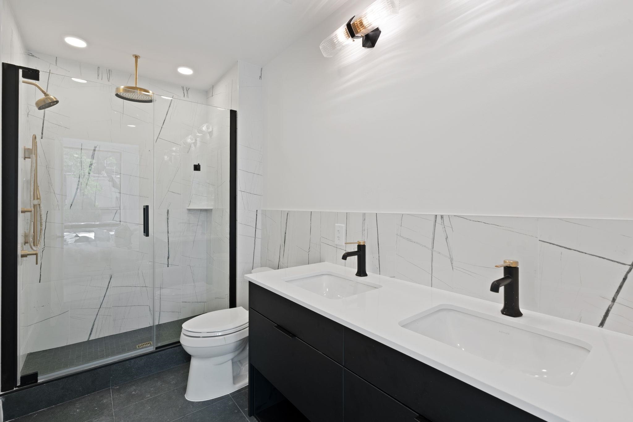 139 CHRISTOPHER COLUMBUS DR Unit: 408