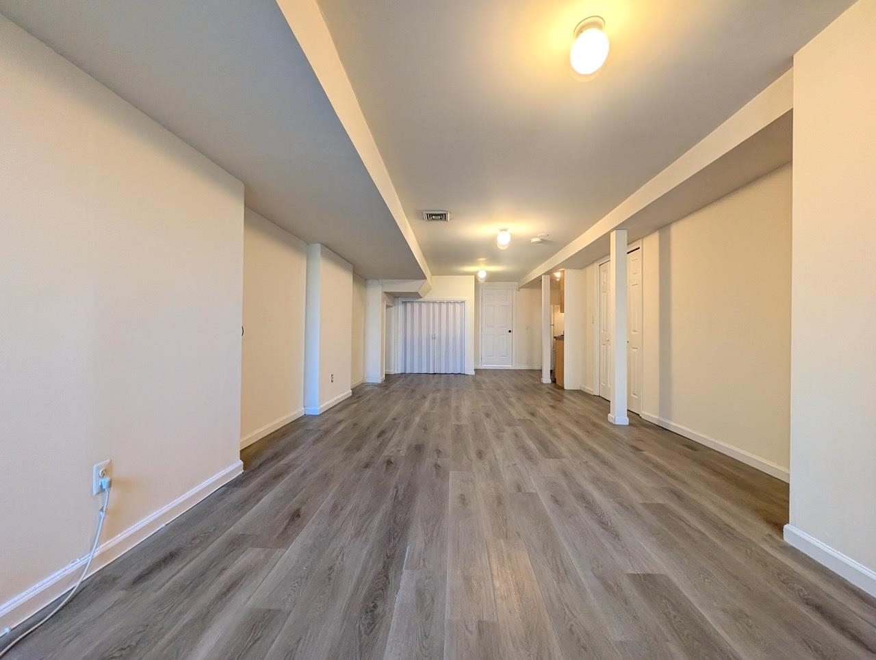 246 WHITON ST Unit: 1