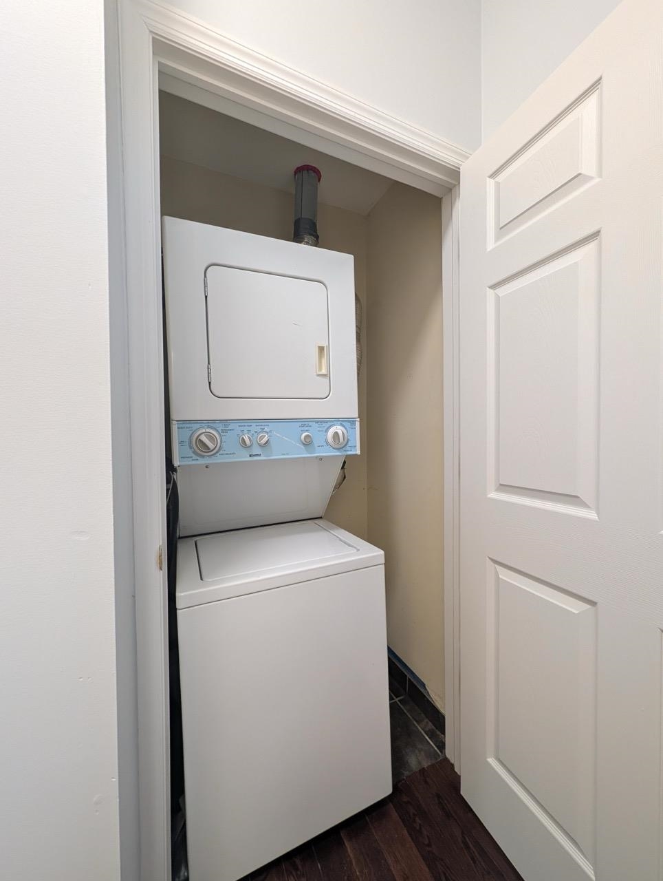 265 WEBSTER AVE Unit: 1R